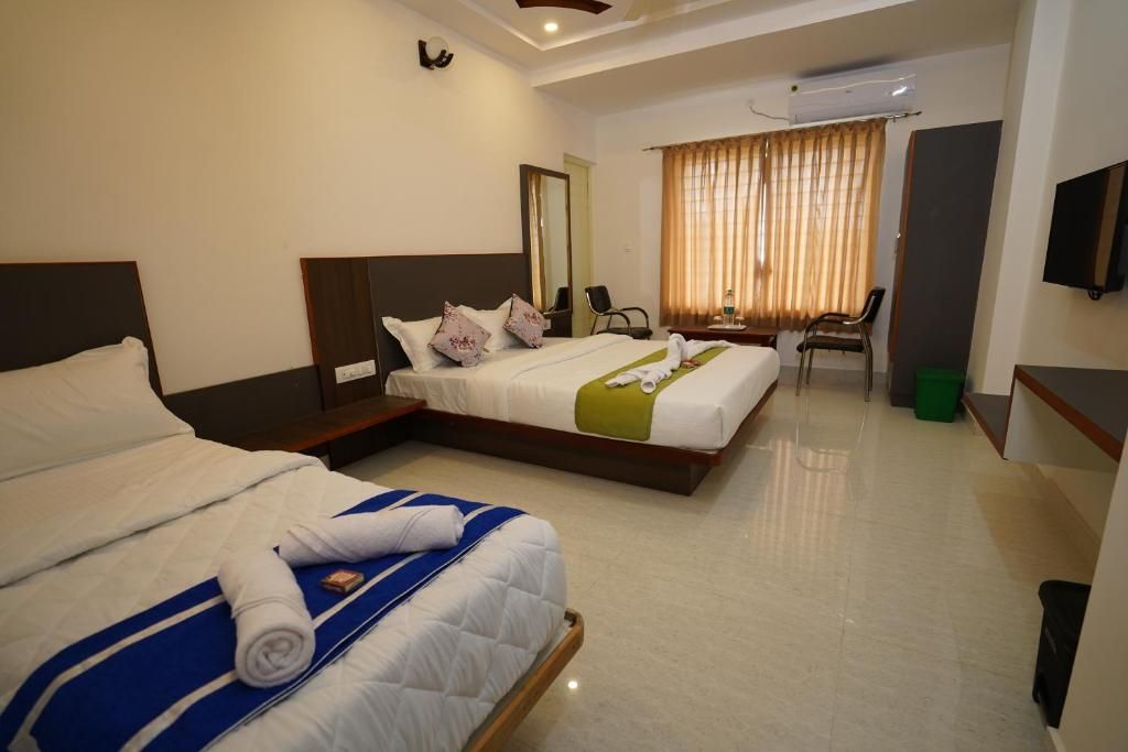 FAMILY DELUXE SUITE ROOM WITH AC