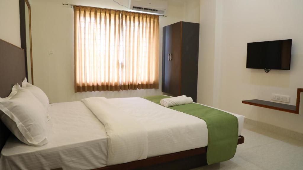 FAMILY DELUXE SUITE ROOM WITH AC