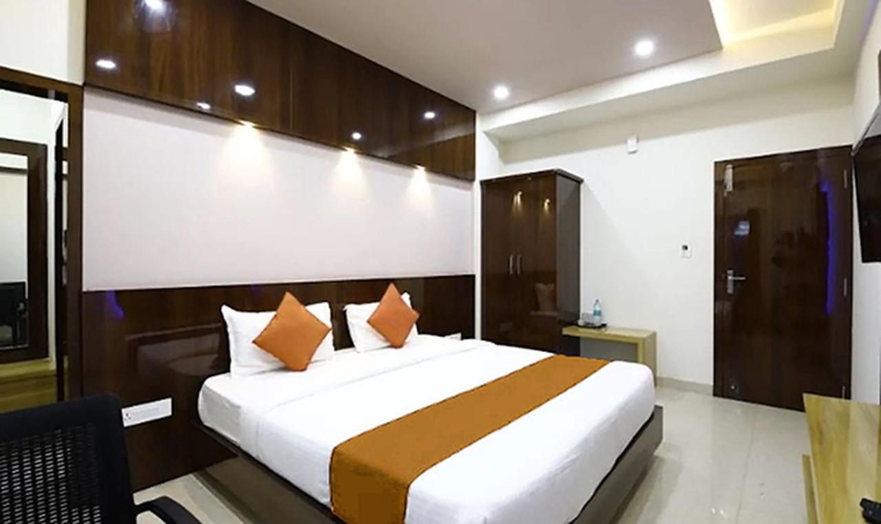 undefined Royal Blue Meridian 7