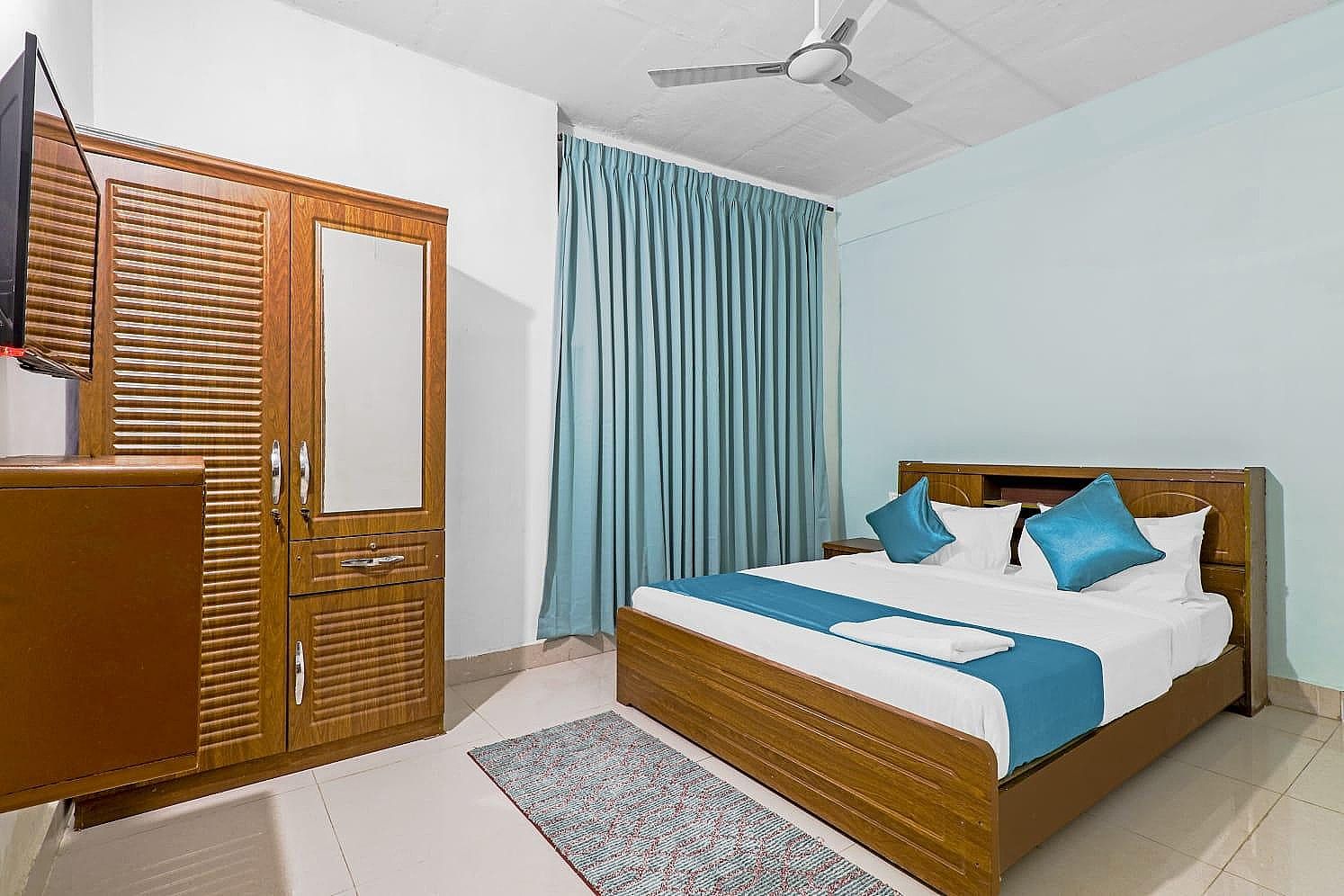 Airport Residency Hotel Classic Room 8