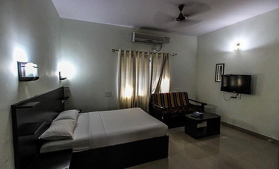 Airport Residency Hotel Classic Room 4