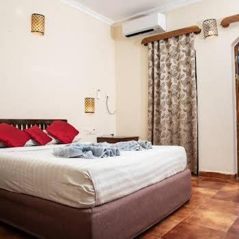 Sea Breeze Inn Calangute Standard Double Room 8