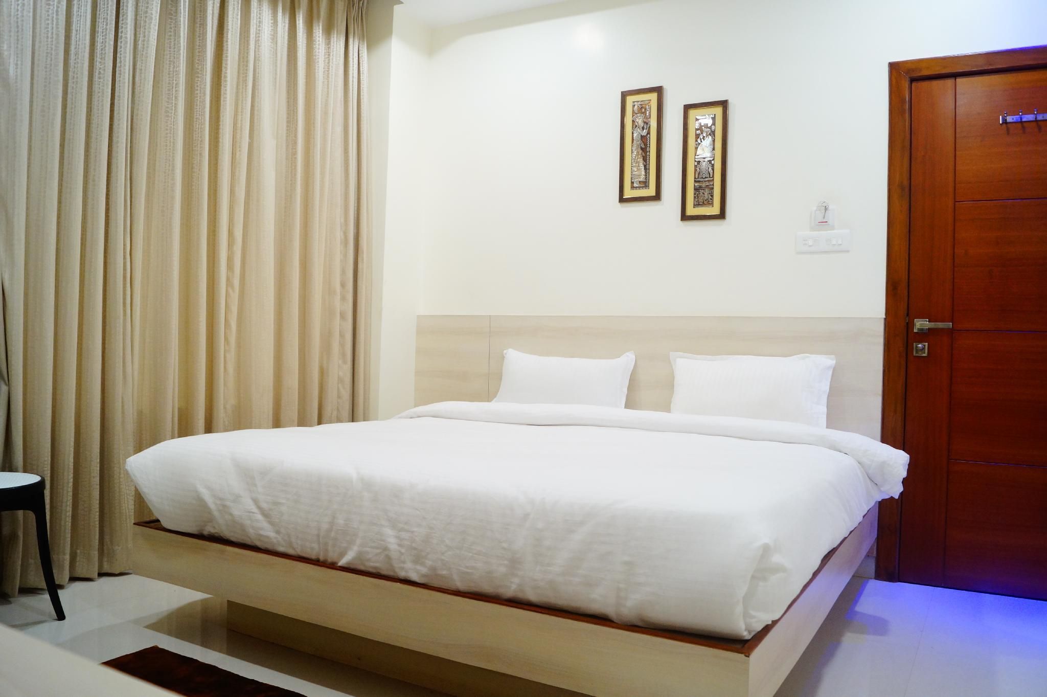 Shree Shyam international Deluxe Room
