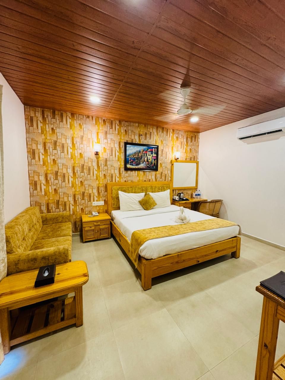 Maargit Beach Resort Super Deluxe Chalet (Minute Walk to the Beach) 9