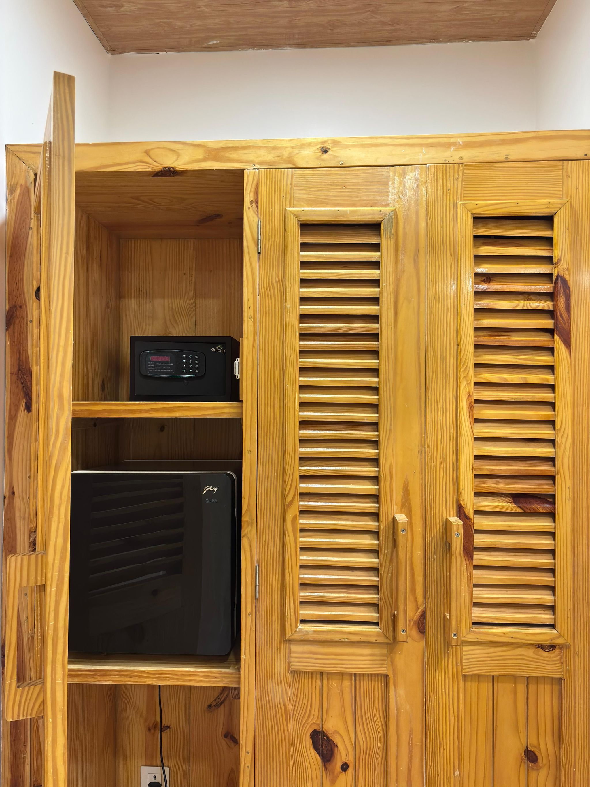 Maargit Beach Resort Super Deluxe Chalet (Minute Walk to the Beach) 15