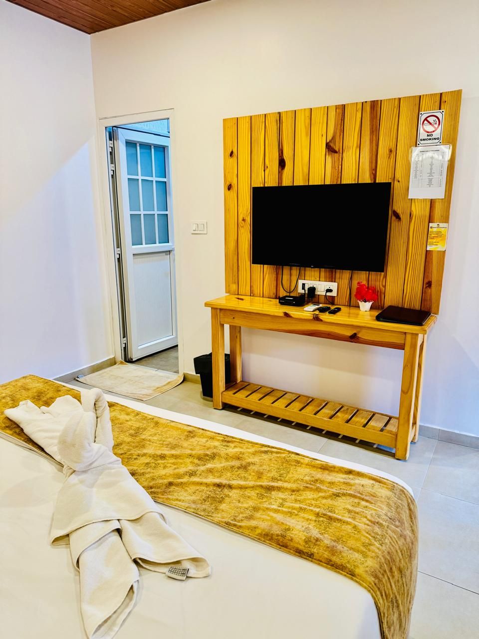 Maargit Beach Resort Super Deluxe Chalet (Minute Walk to the Beach) 16