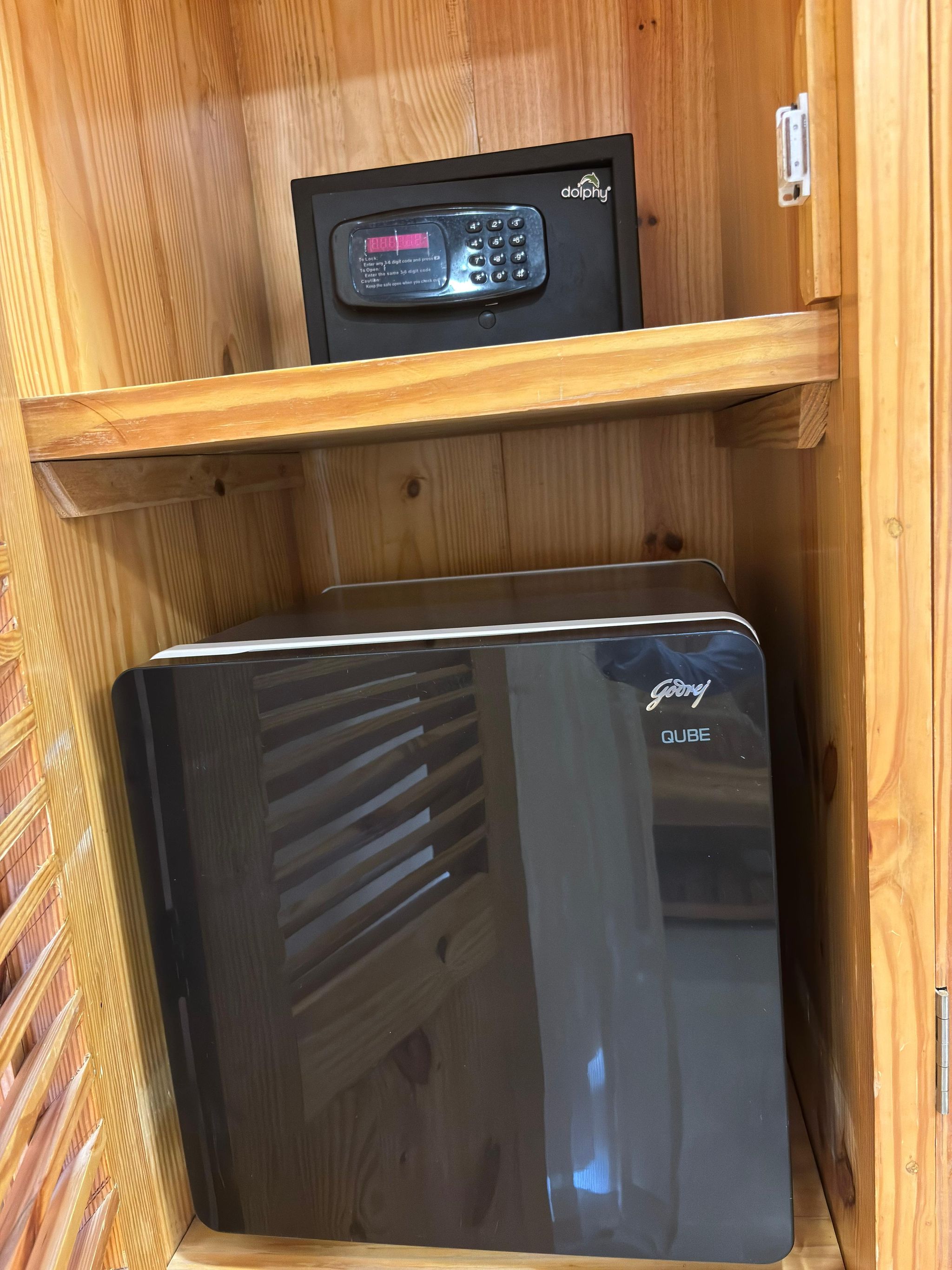 Maargit Beach Resort Super Deluxe Chalet (Minute Walk to the Beach) 19