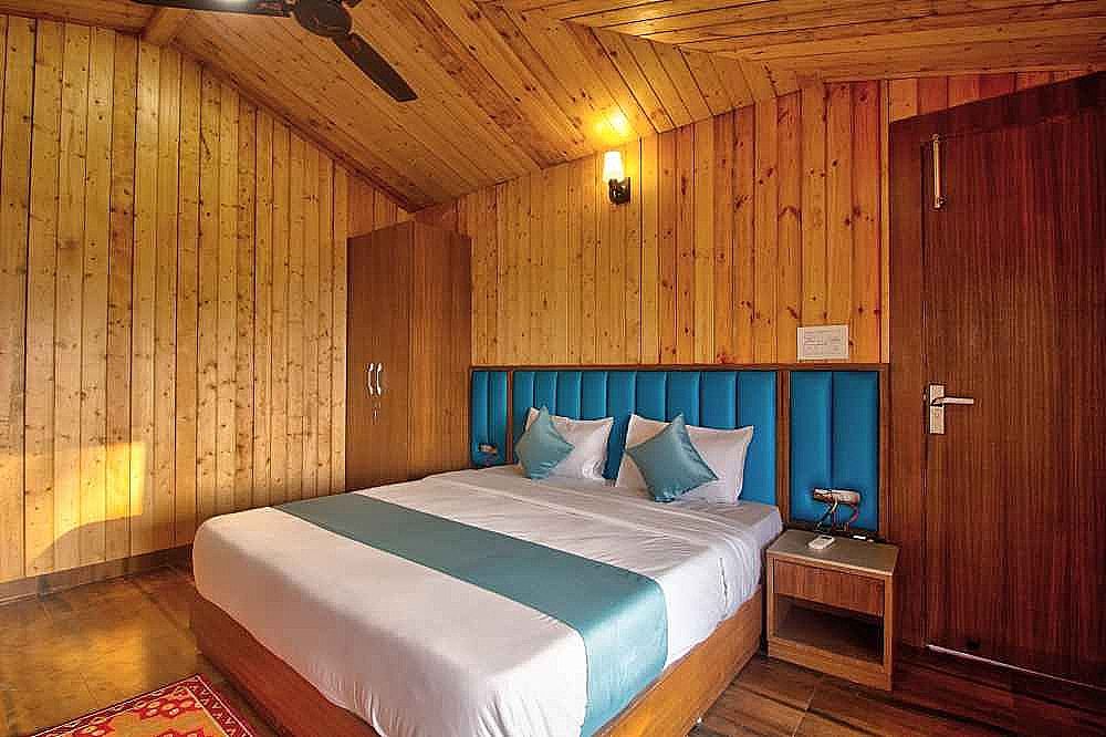 Oceano Beach Resort Deluxe Cottage with Pool view and Balcony 3