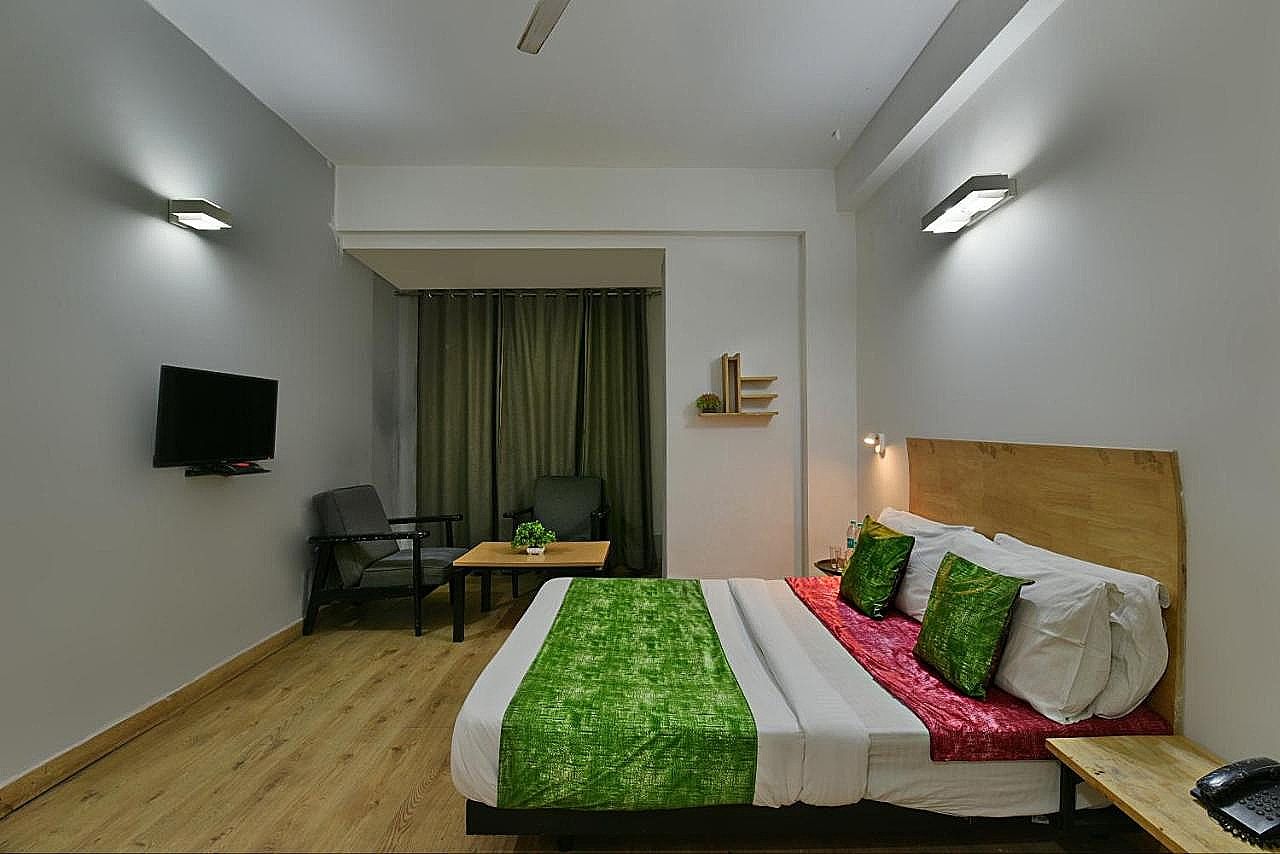 Hotel Admire Inn, Noida Sector 51 Standard Room 6