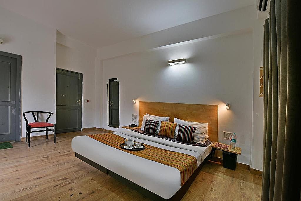 Hotel Admire Inn, Noida Sector 51 Standard Room 3