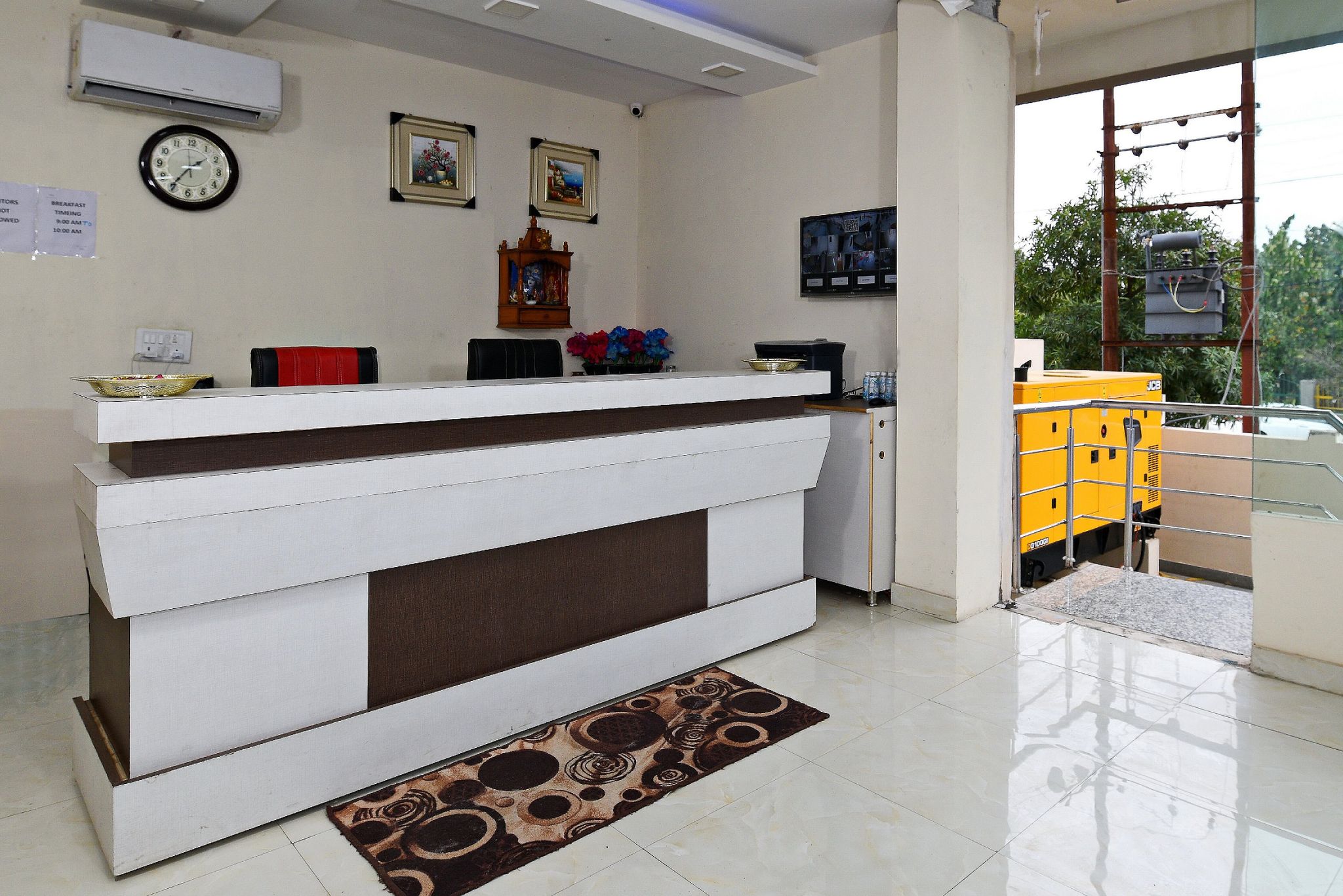 undefined Hotel Admire Inn, Noida Sector 51 4