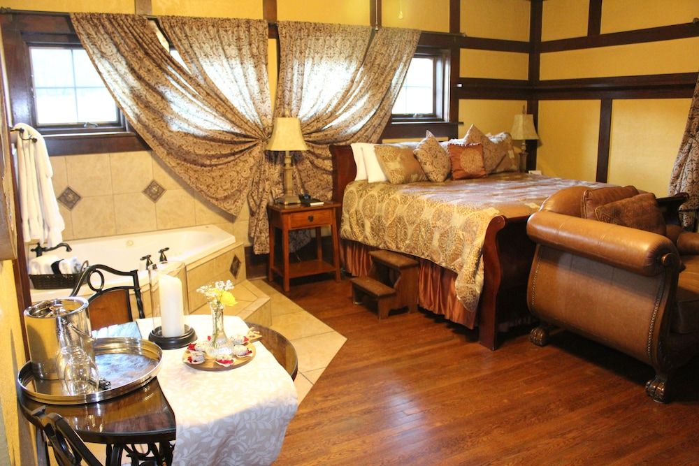 Deluxe Double Room, Ensuite (Oak)