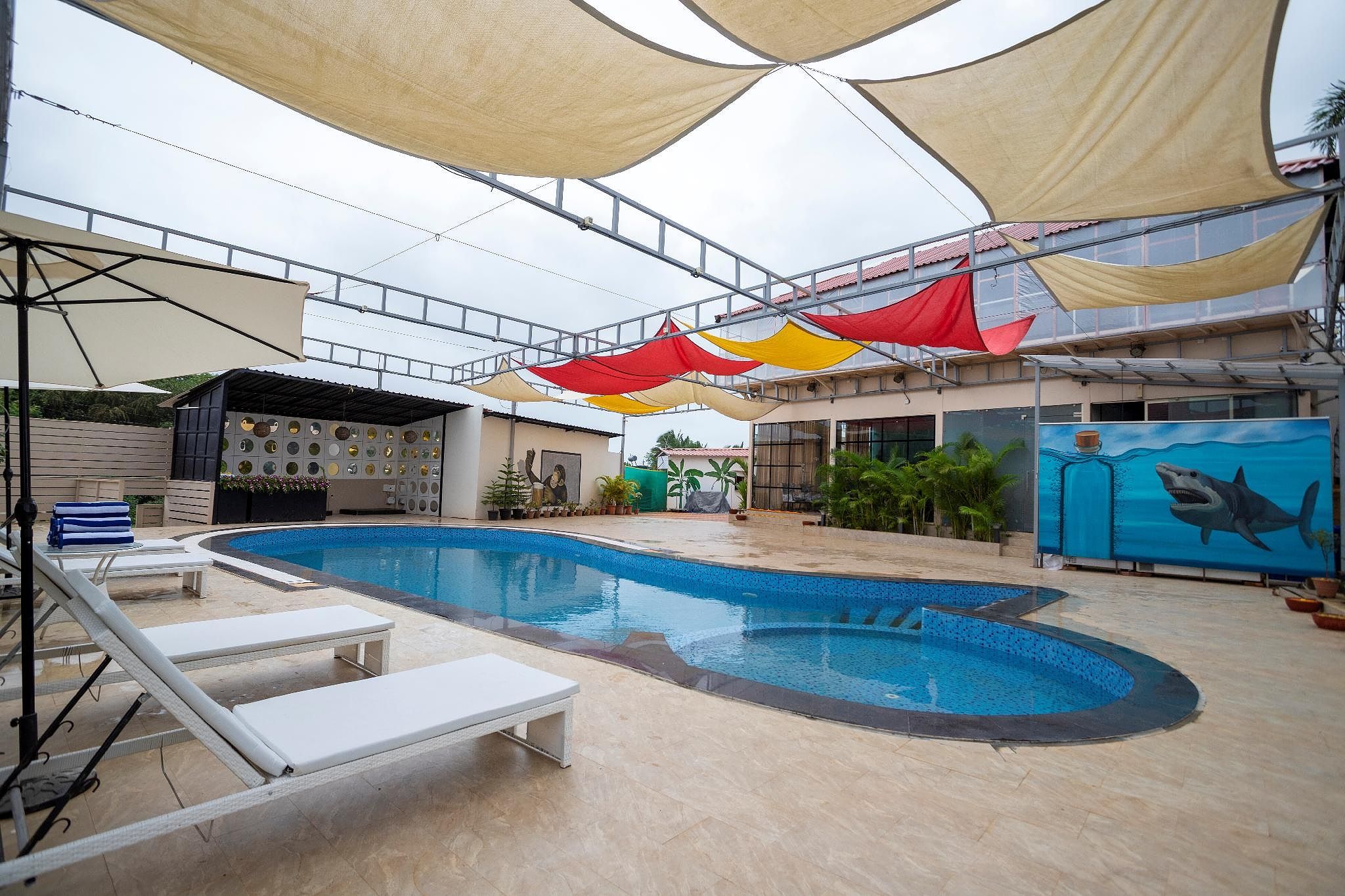 Swimming pool