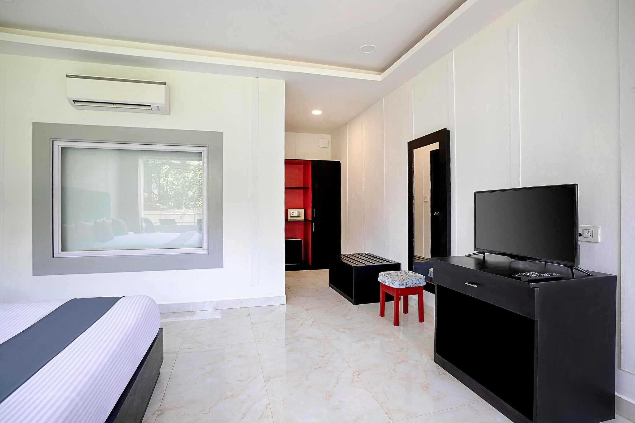 Koko Maya by Stone Wood Comfort Signature Room with Balcony 15