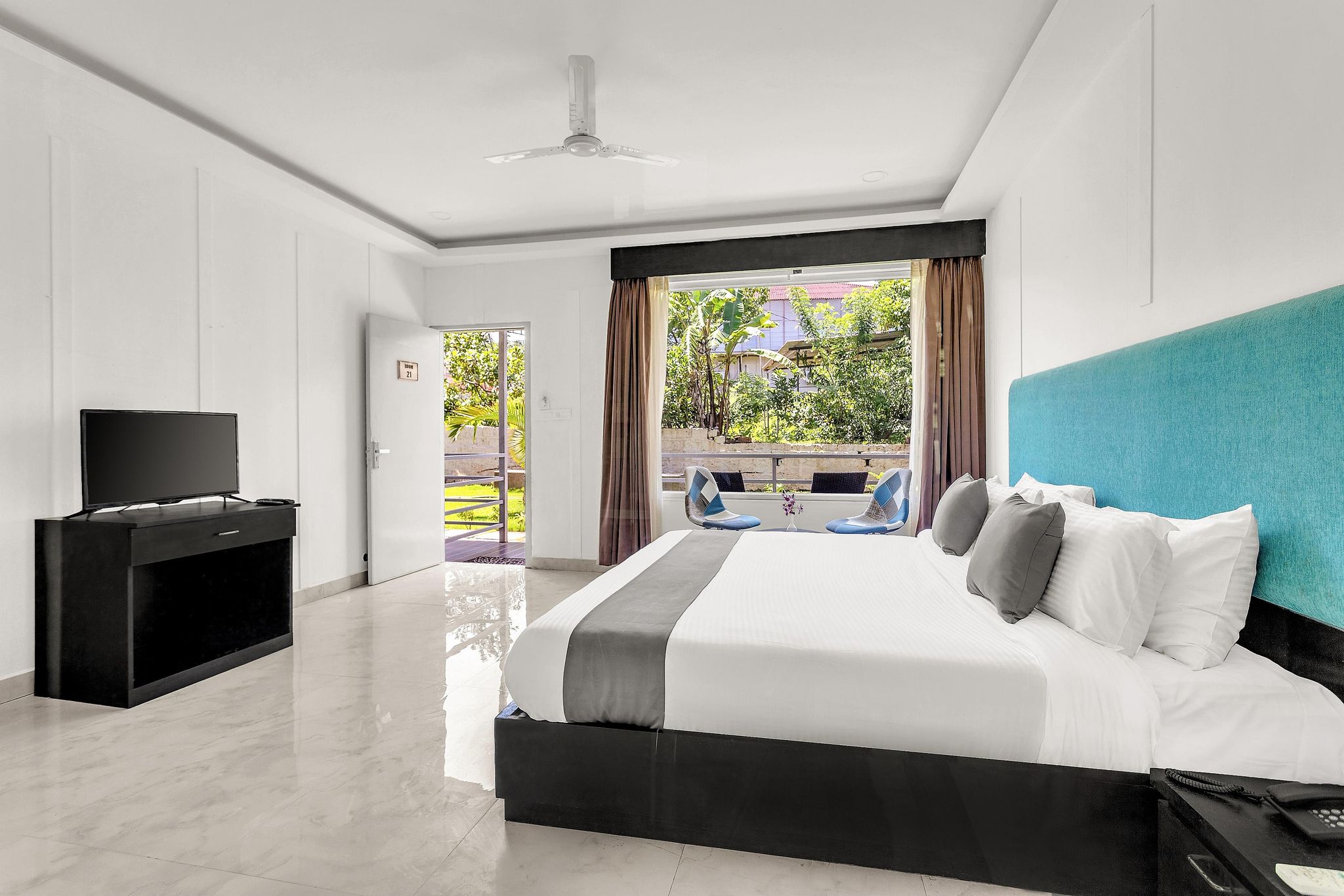 Koko Maya by Stone Wood Comfort Signature Room with Balcony 5