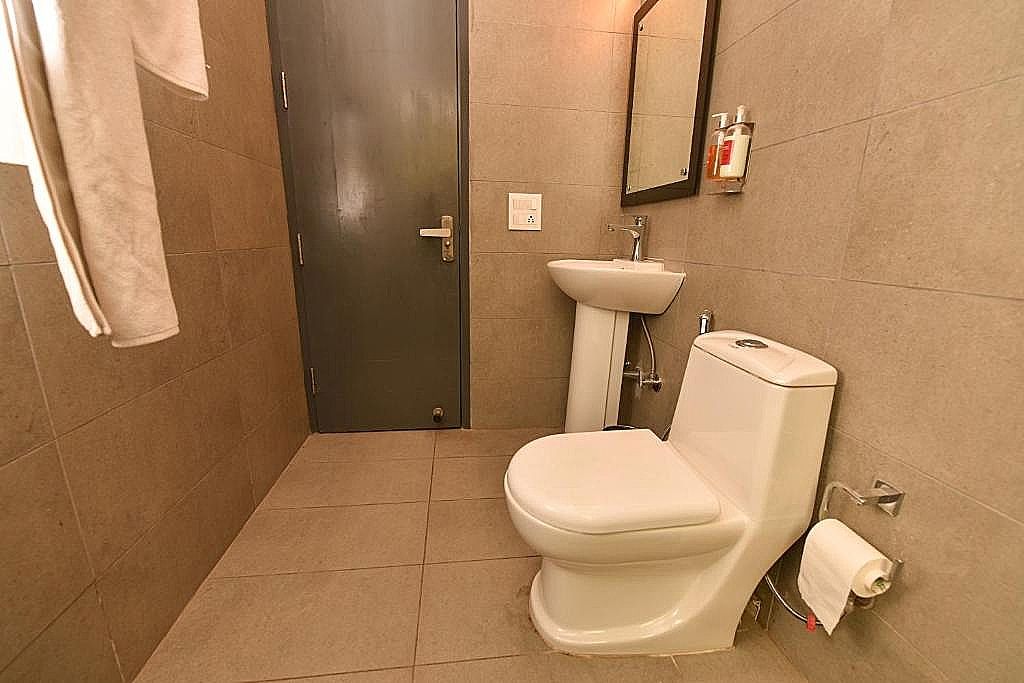 Hotel Admire Inn Ghaziabad By ASPL Deluxe Queen Room 14