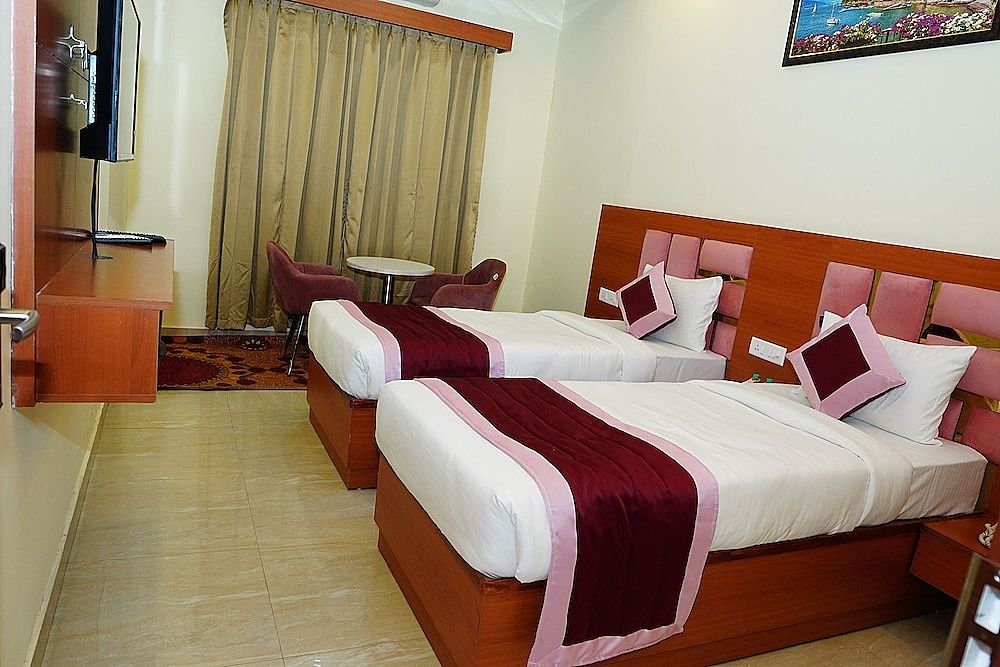 Twin Towers Double Deluxe Room 5