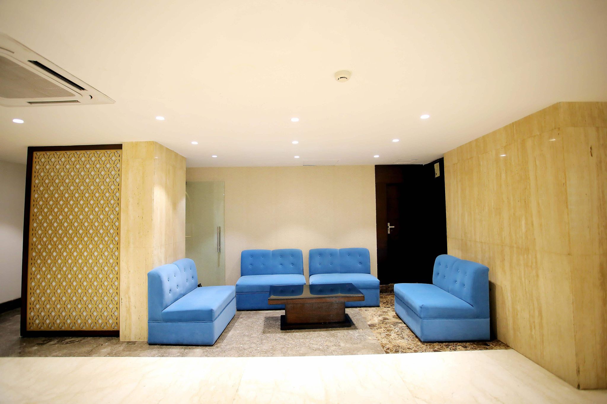 undefined Bellmont Hotel @ Botanical Garden Metro Station 3