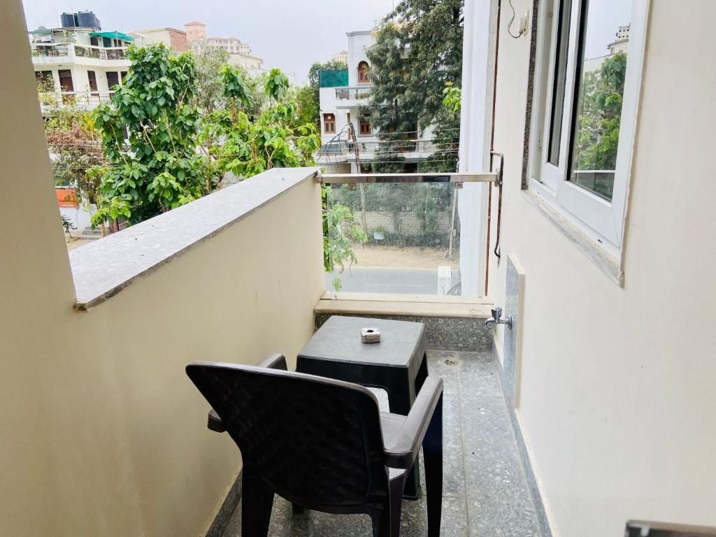 undefined BluO Classic Studio DLF Cyber City Gurugram 3