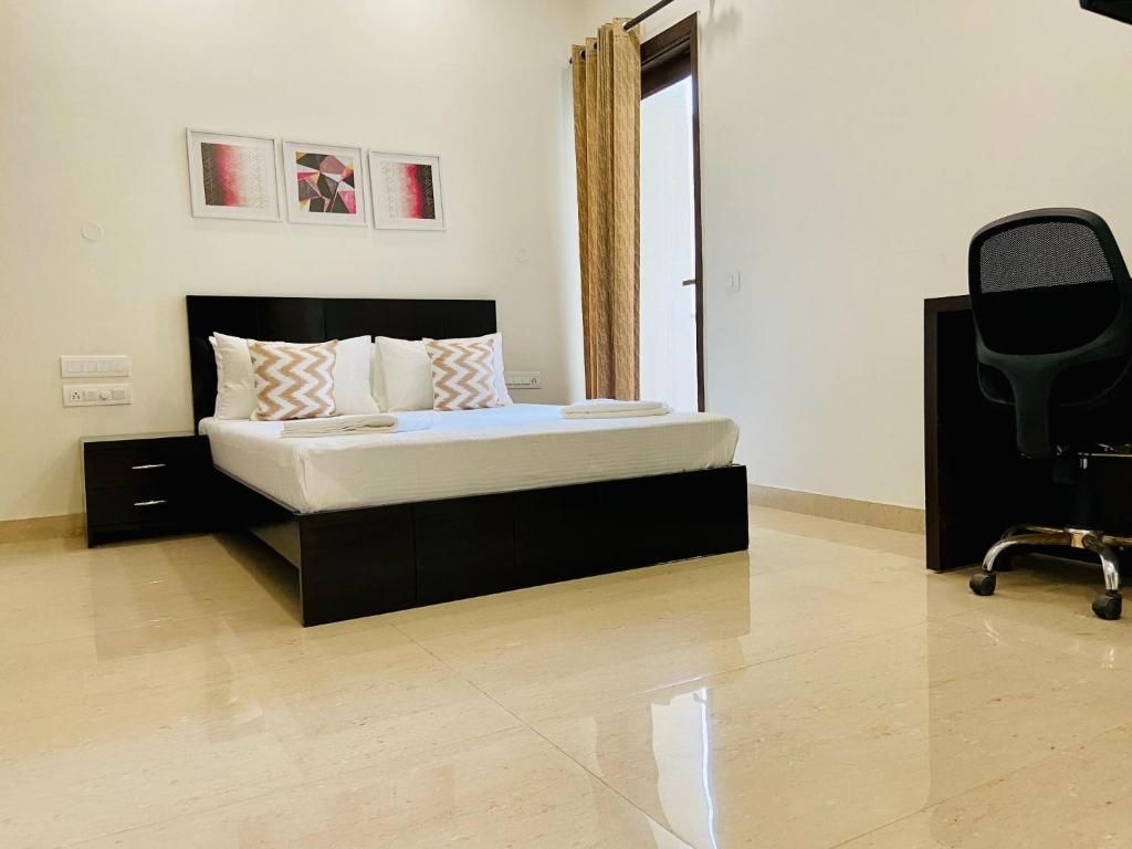 Studio Room