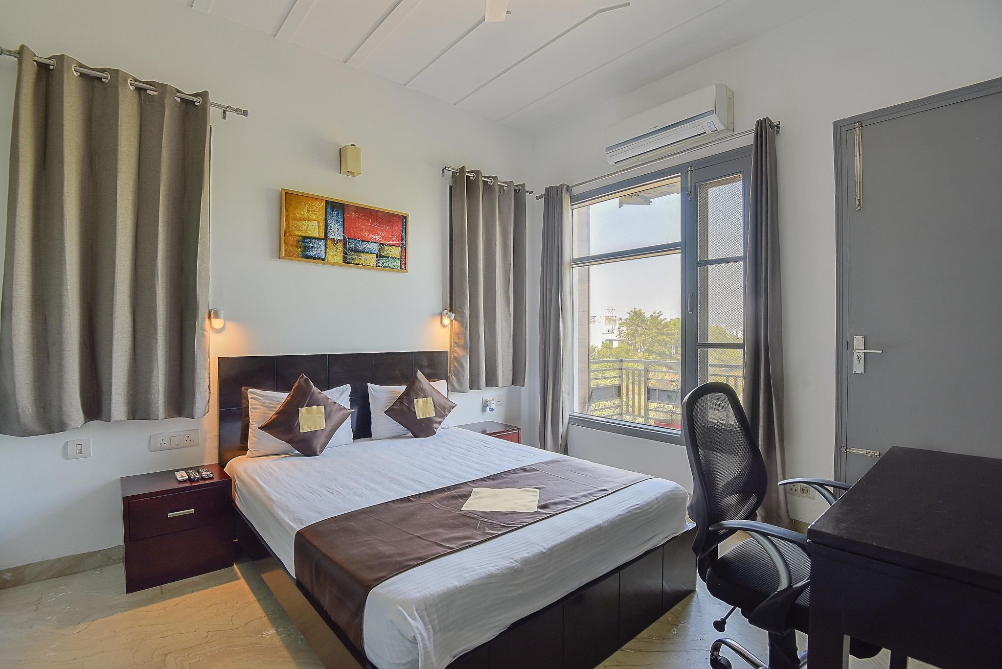 undefined BluO Modern 2 BHK Medanta Medicity 10