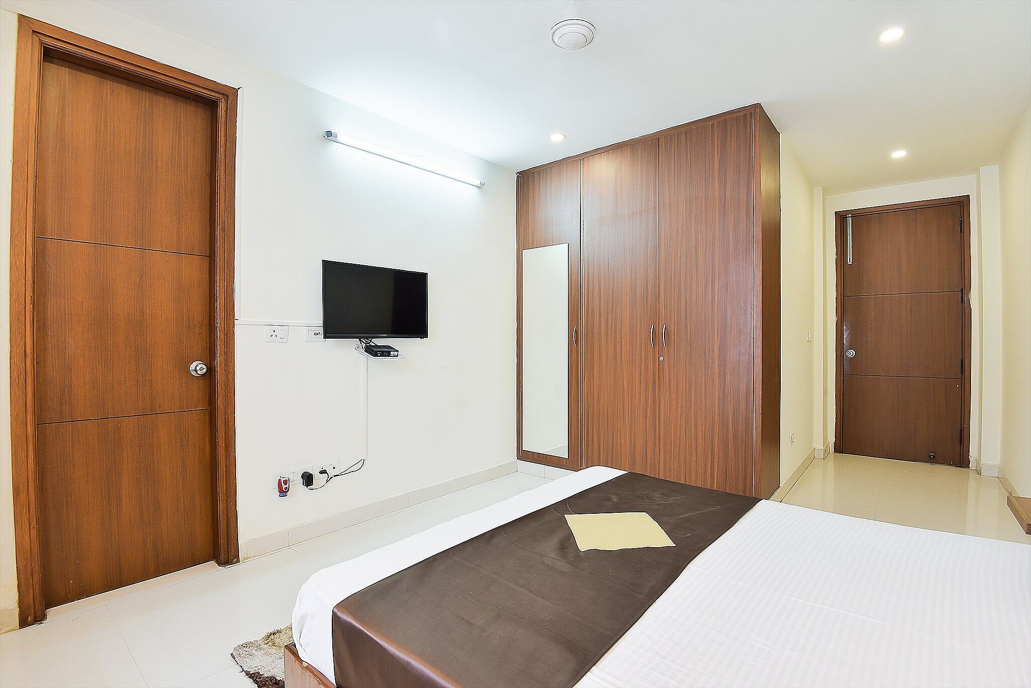 undefined BluO Modern 2 BHK Medanta Medicity 9