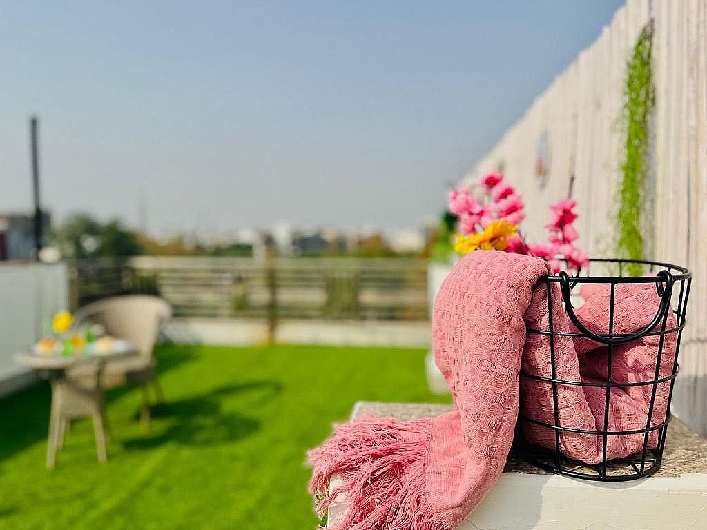 undefined BluO Classic 2 BHK Medanta Medicity 9