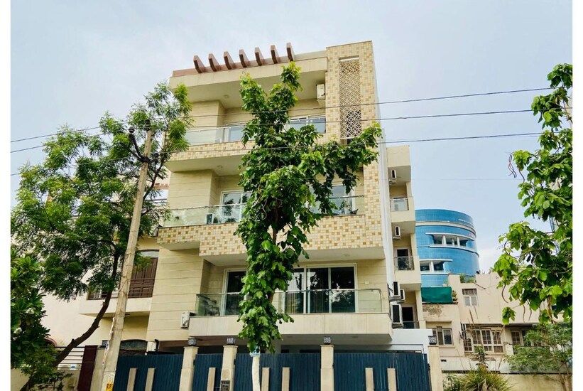 undefined BluO Modern Studio DLF Galleria Market