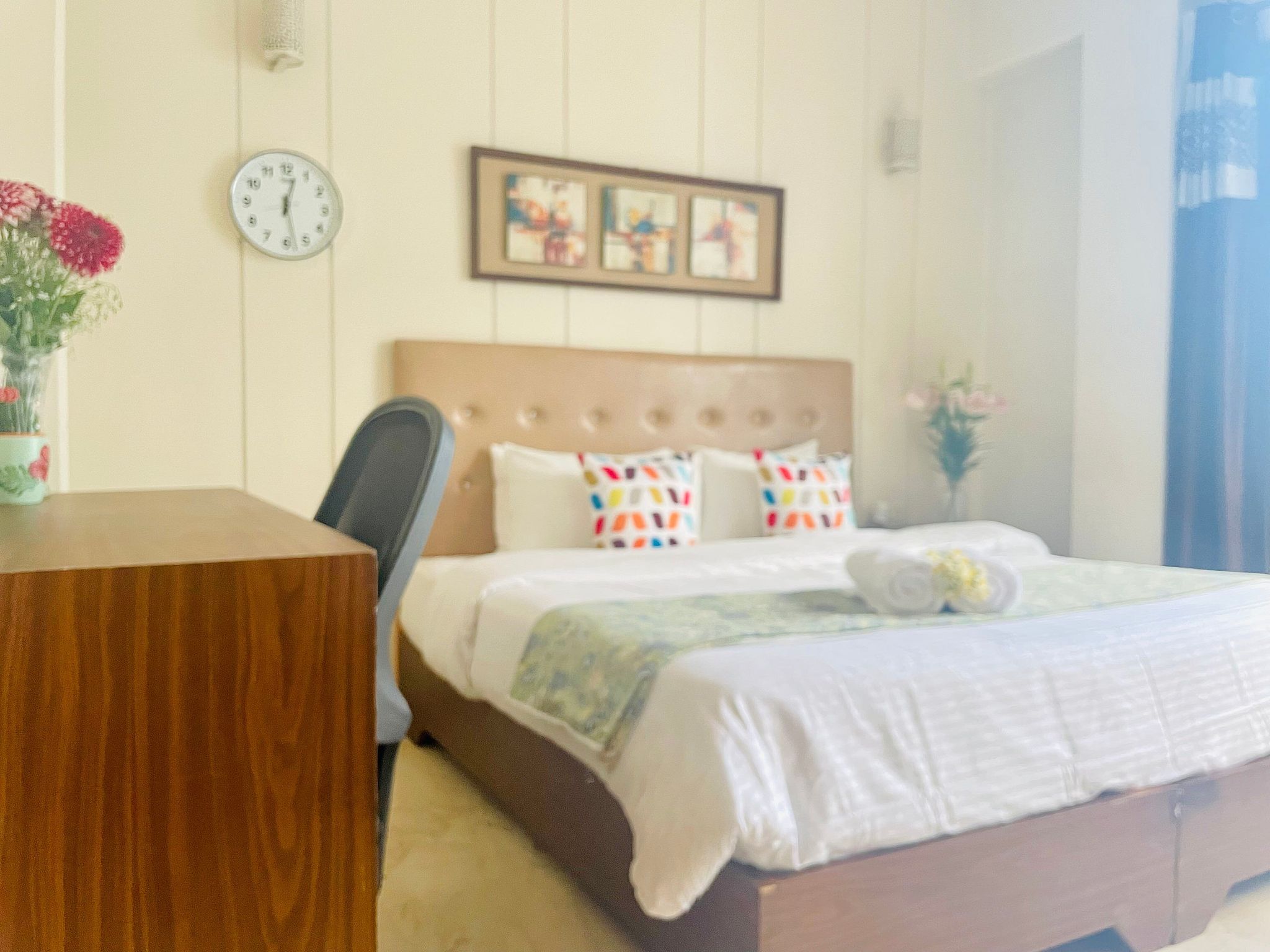 undefined BluO Modern Studio DLF Galleria Market 6