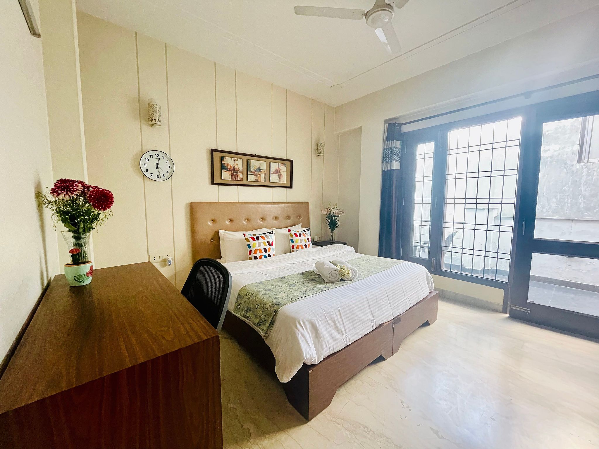 undefined BluO Modern Studio DLF Galleria Market 10