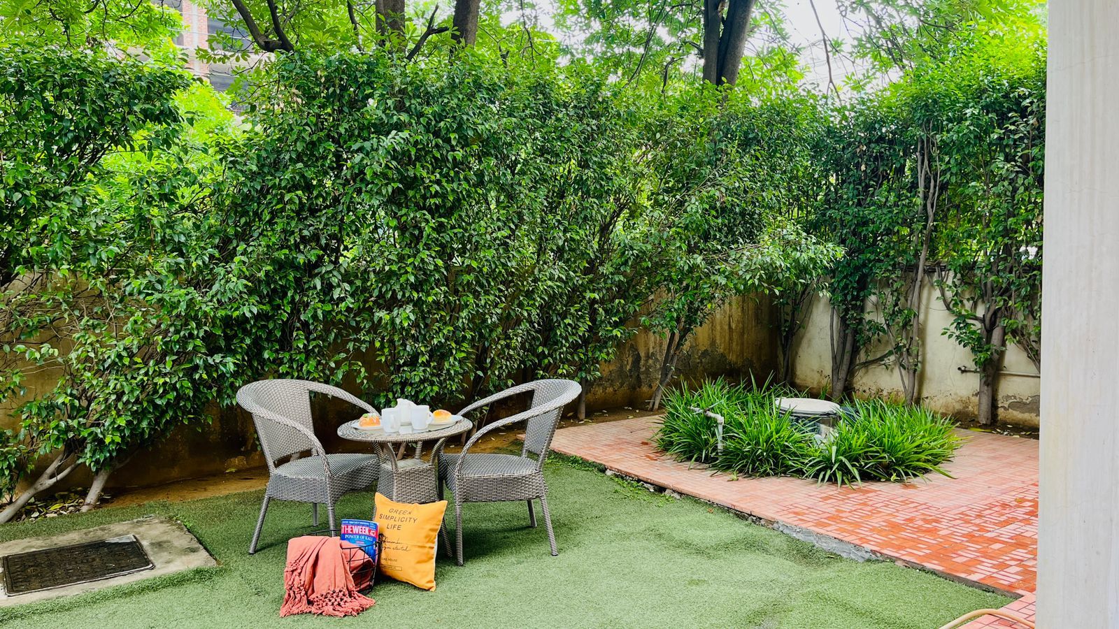 undefined BluO Classic 1 BHK DLF Galleria Market 2