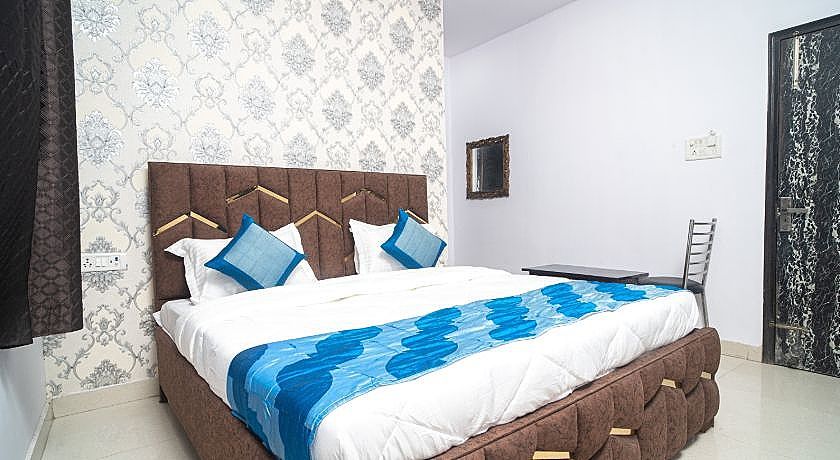 Deluxe Room with Free Wi-Fi