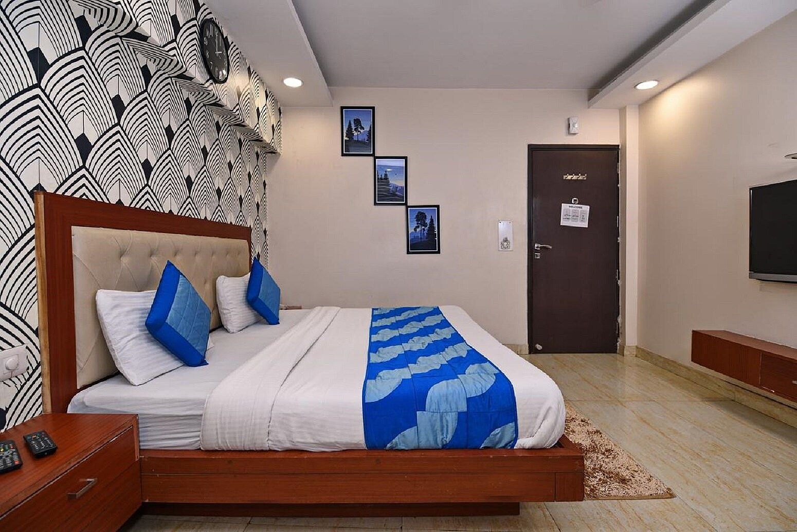 Deluxe Room with Free Wi-Fi