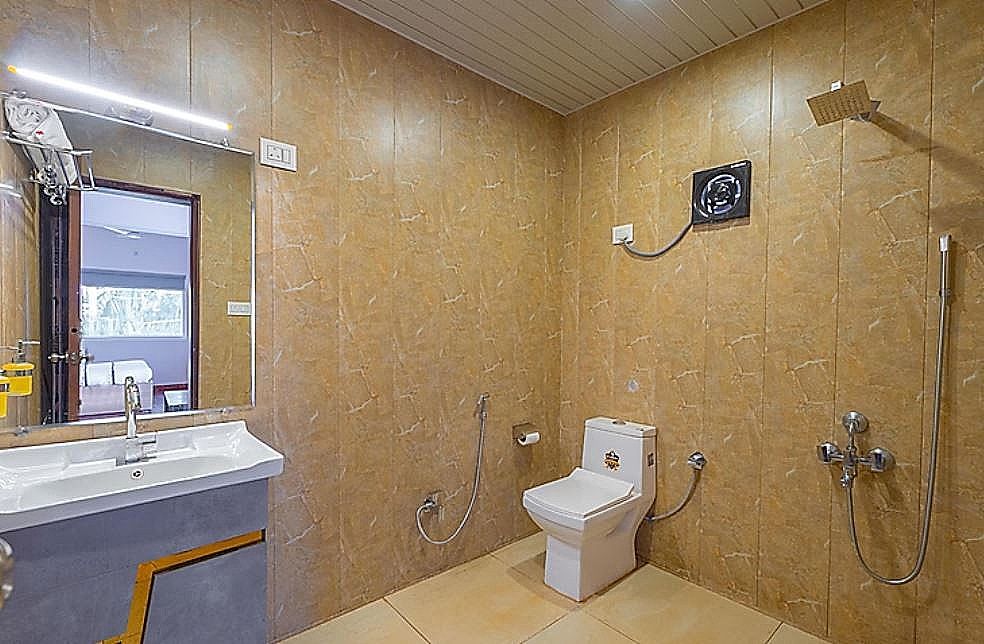 King Suite with Balcony