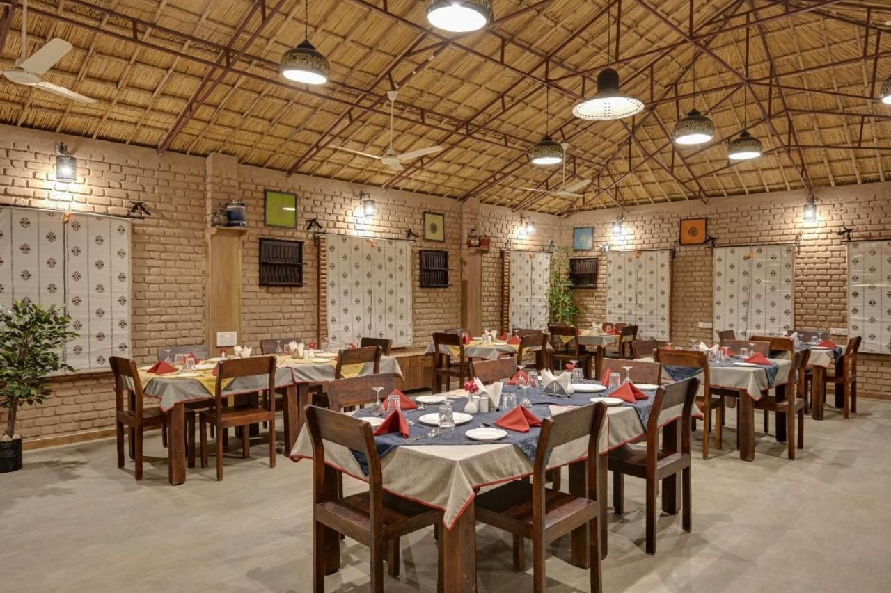 Food & Dining