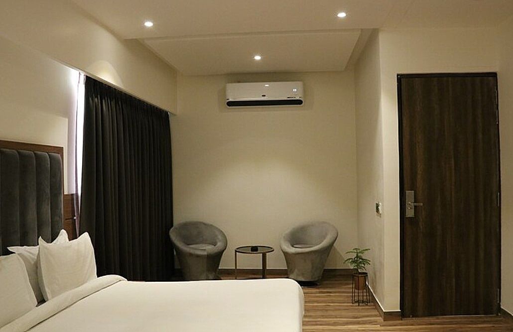 Hotel The Sawai Semi Deluxe Room 3