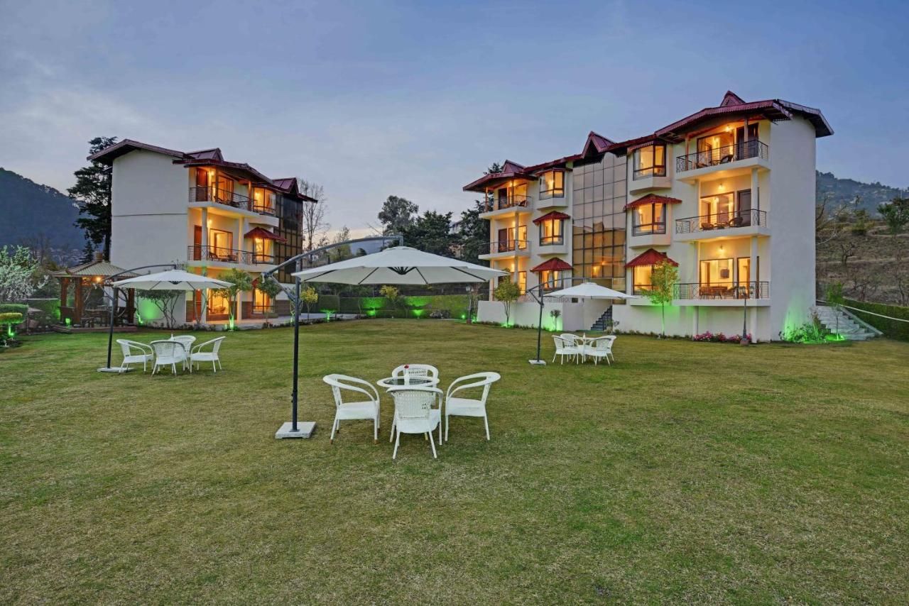 undefined Merak Resort 6
