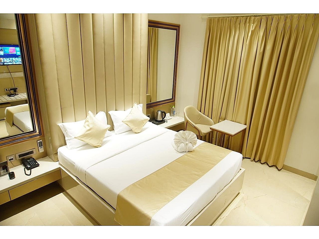 Red Orchid Deluxe Room