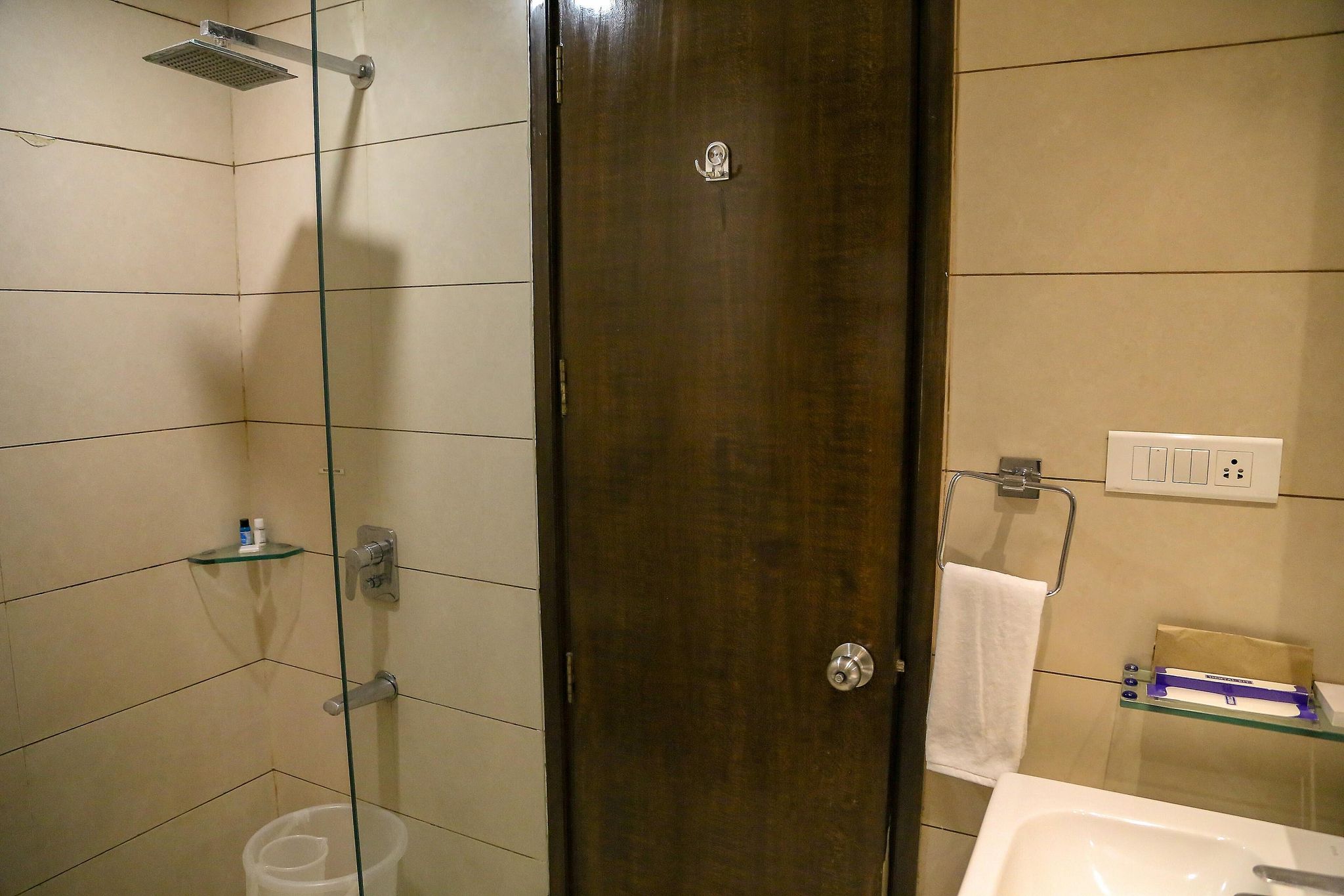 Four Leaf Hotel Superior Delux 6