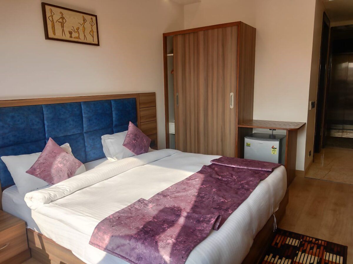 Four Leaf Hotel Kasganj Deluxe 2