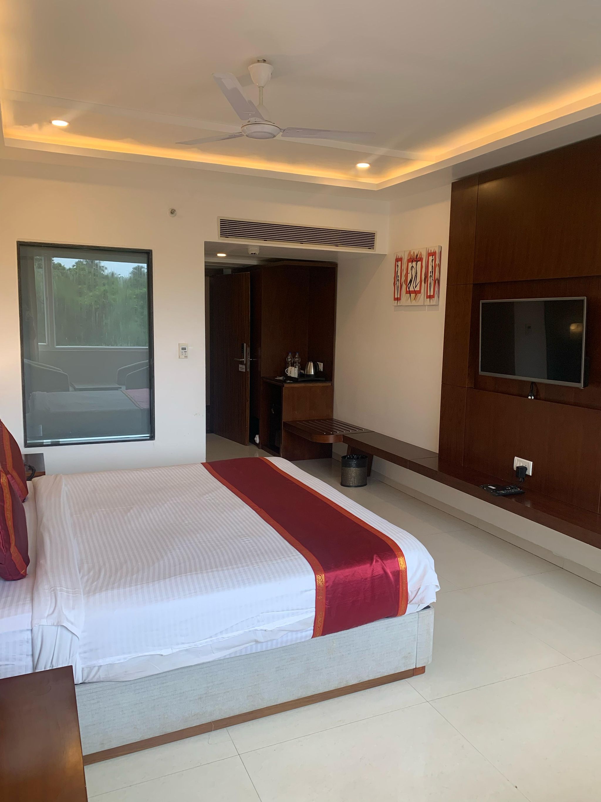 The Oak Resort Premium Room 5