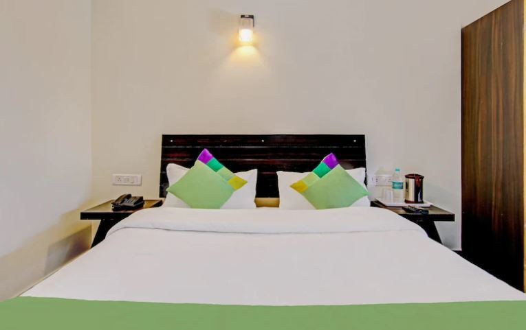 Royce Villa Deluxe Room