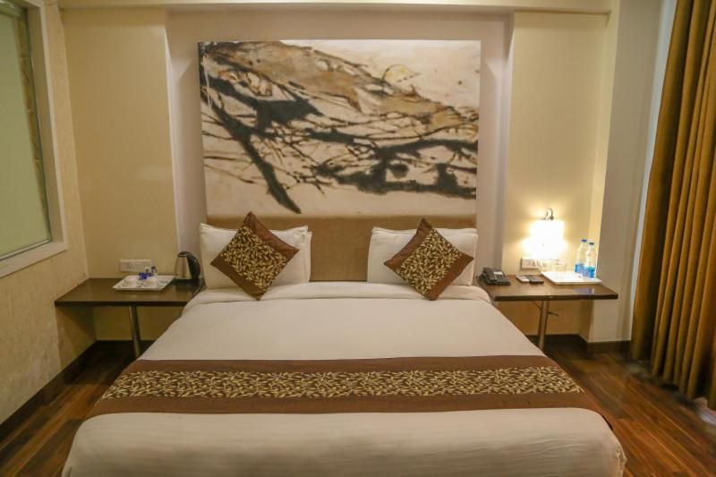 Four Leaf Hotel - Budaun Luxury Deluxe 2