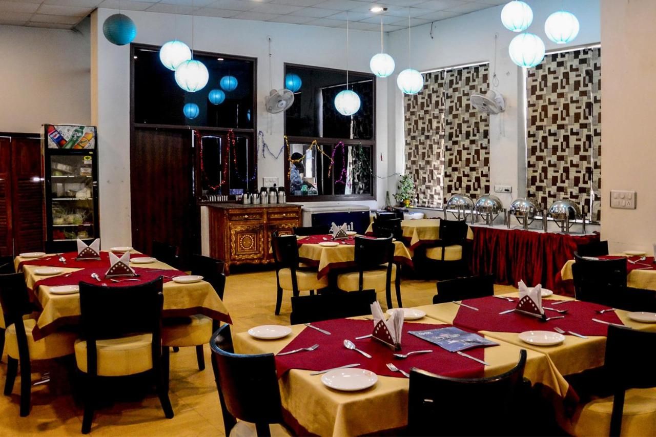 Food & Dining