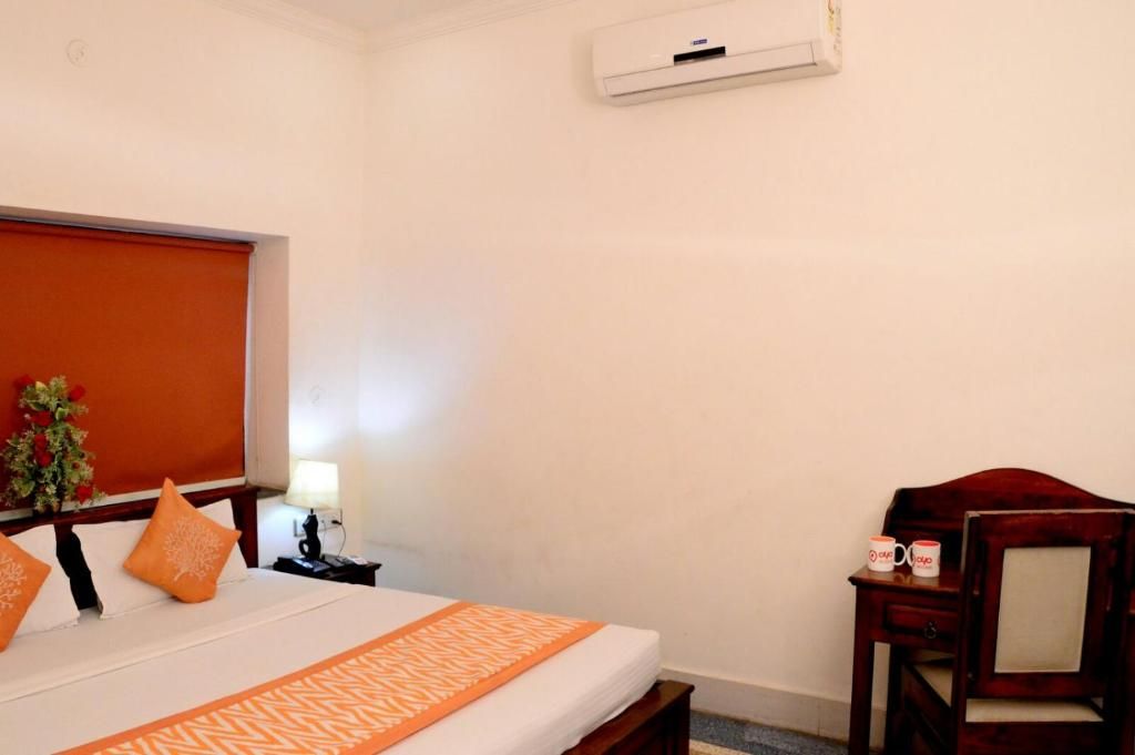 Shree Mohan Villas Deluxe Room 3