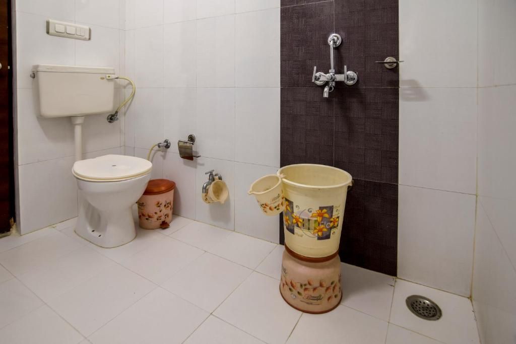 Shree Mohan Villas Standard Double Room 7