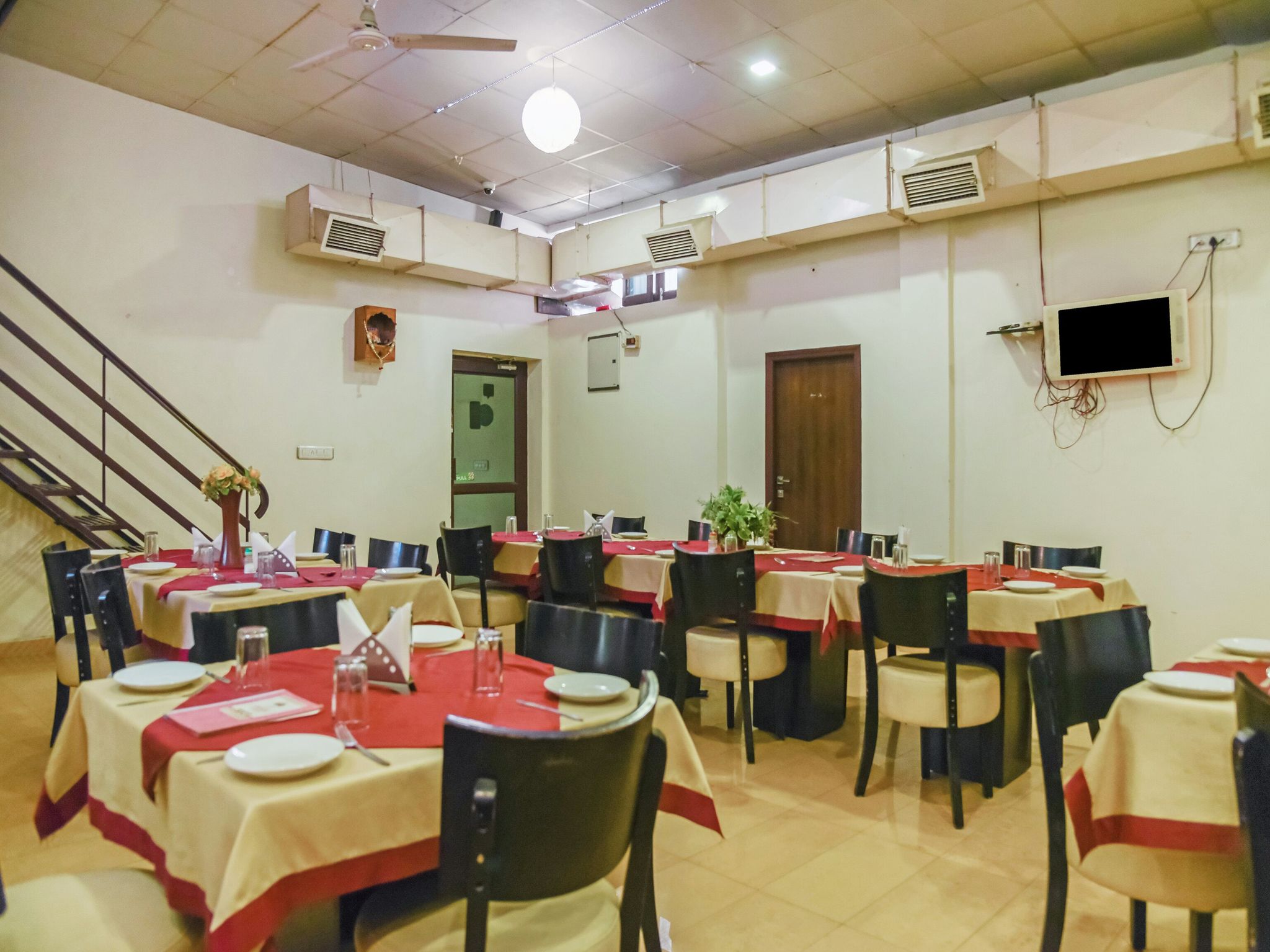 Food & Dining