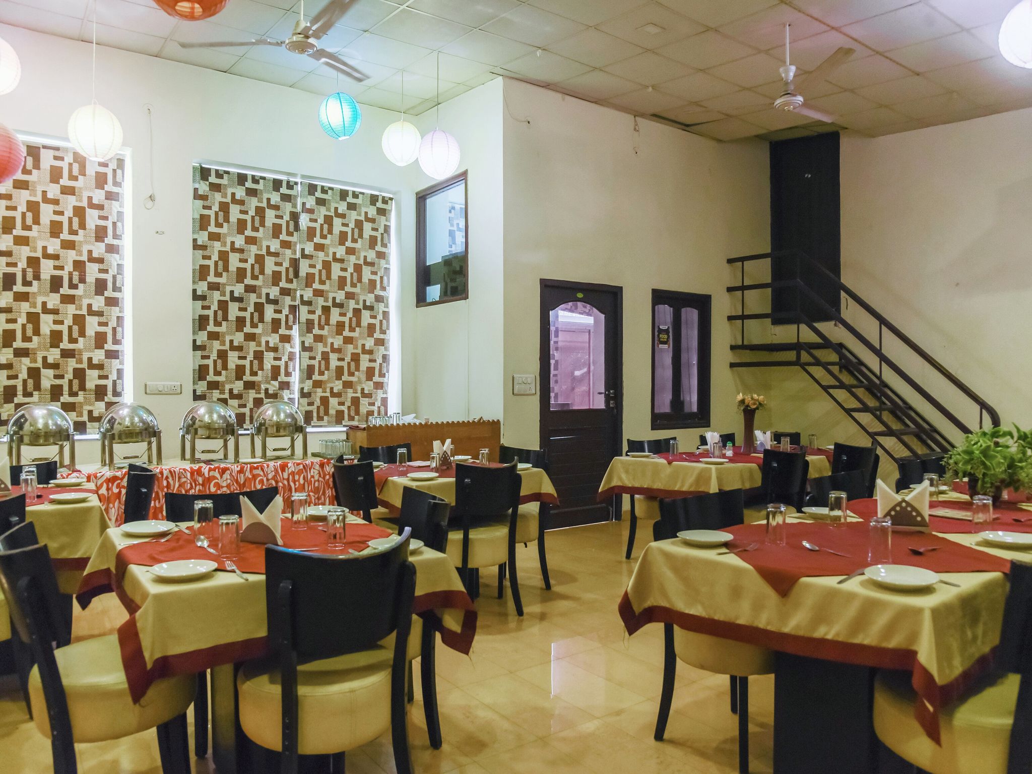 Food & Dining