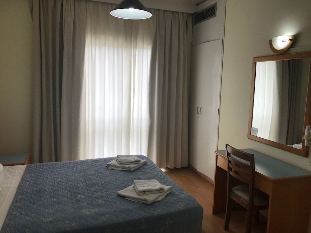 Daphne Hotel Apartments Apartment, 2 Bedrooms, Pool View 14