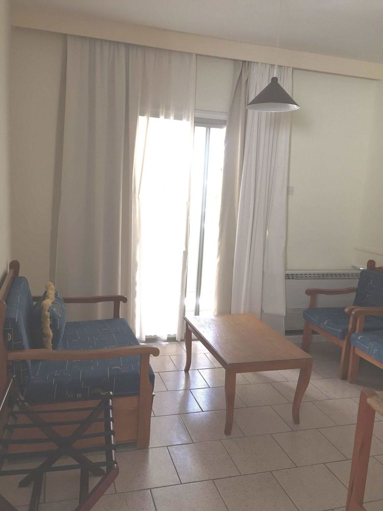 Daphne Hotel Apartments Apartment, 1 Bedroom, Pool View 13